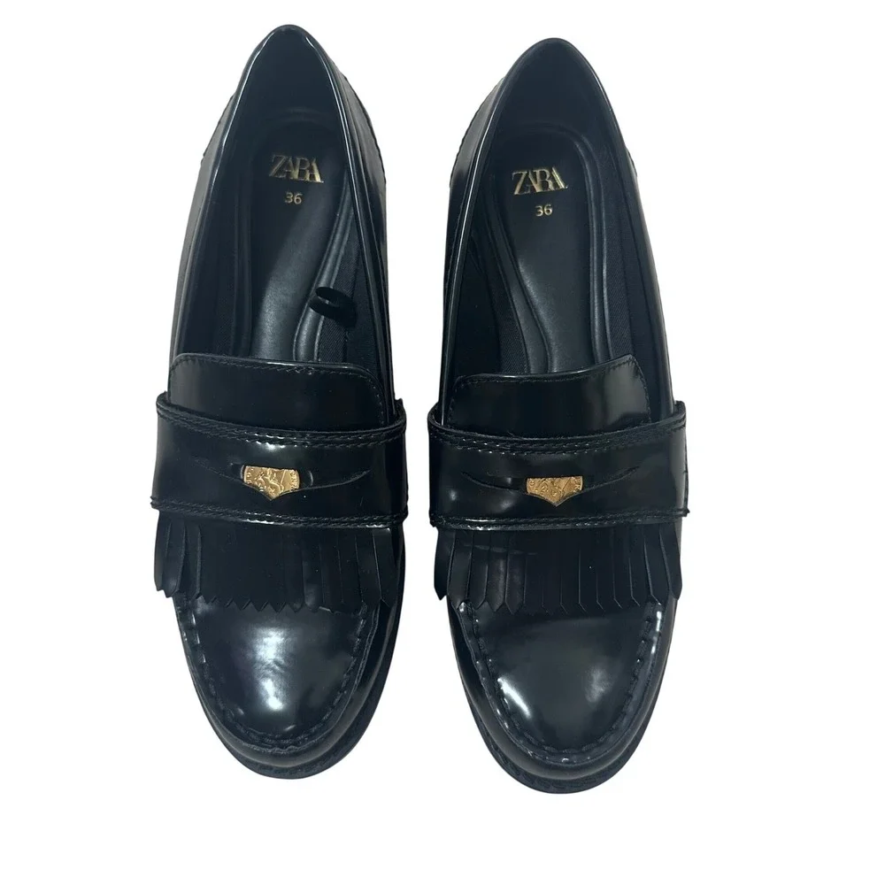 Zara Black Patent Kiltie Penny Loafers Gold Crest Fringe EUR 36 US 6 Womens‎